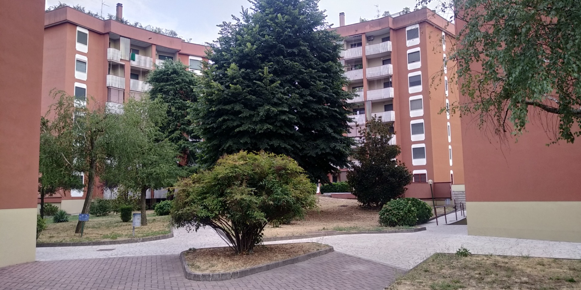GIARDINO CONDOMINIALE CASA CHIARA SAN GIULIANO MILANESE